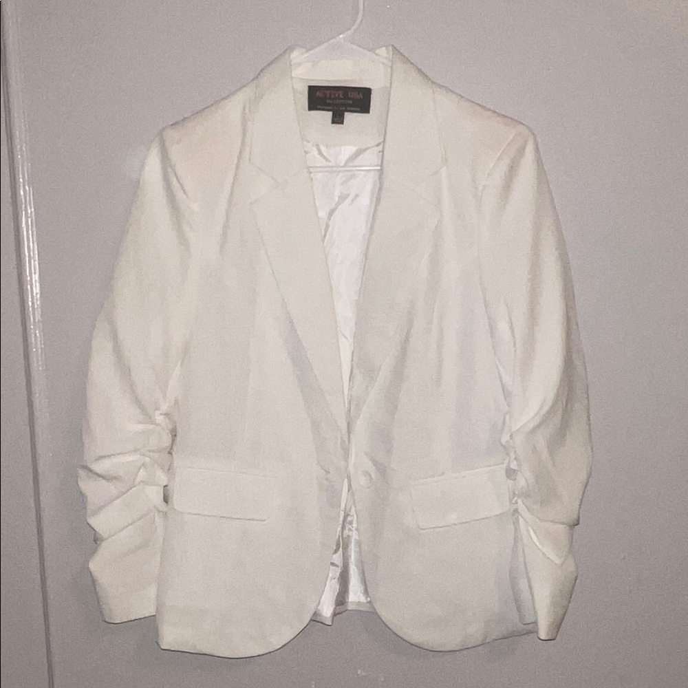 Active USA Classic White Blazer